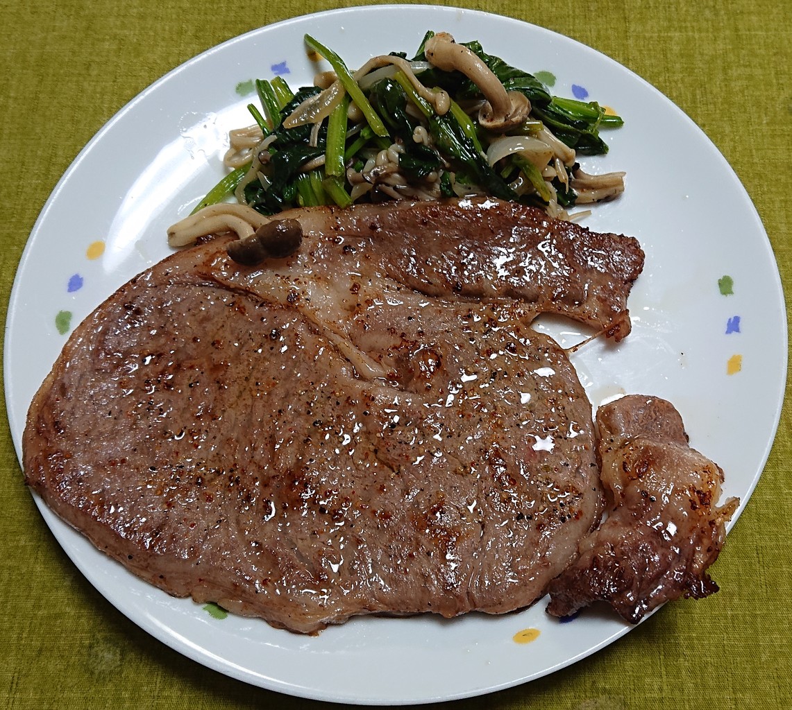 佐賀牛のサーロインステーキ 宮崎牛のヒレステーキ ぶつぶつもぐもぐ 日々の食生活とか云々 佐賀牛のサーロインステーキ 宮崎牛のヒレステーキ ぶつぶつもぐもぐ 日々の食生活とか云々