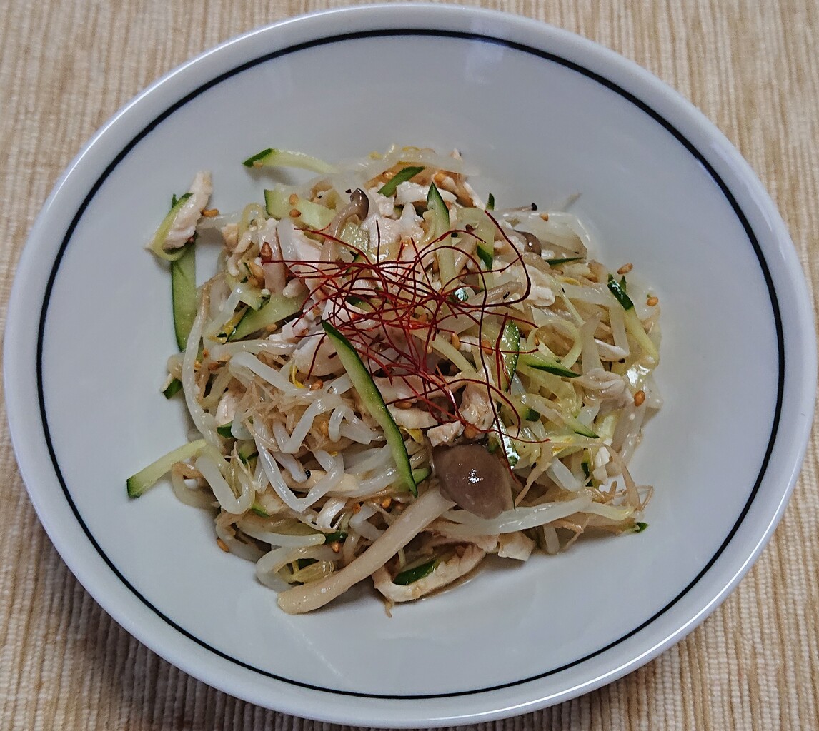 蒸し鶏と野菜の中華和え ヒラマサの刺身 ぶつぶつもぐもぐ 日々の食生活とか云々