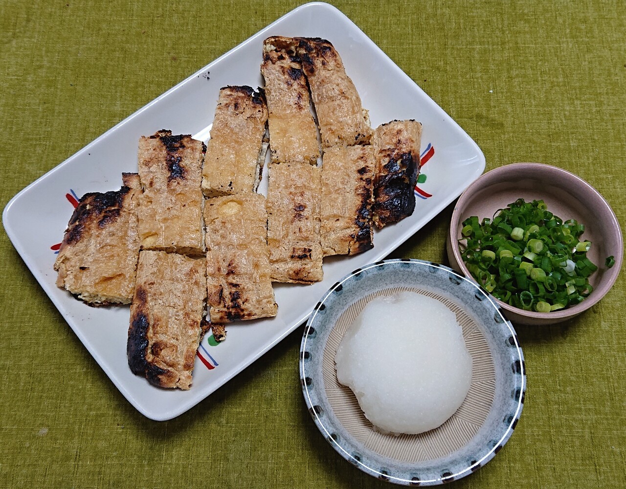 焦げ焦げカリカリの油揚げの素焼き タイの刺身 ぶつぶつもぐもぐ 日々の食生活とか云々 焦げ焦げカリカリの油揚げの素焼き タイの刺身 ぶつぶつもぐもぐ 日々の食生活とか云々