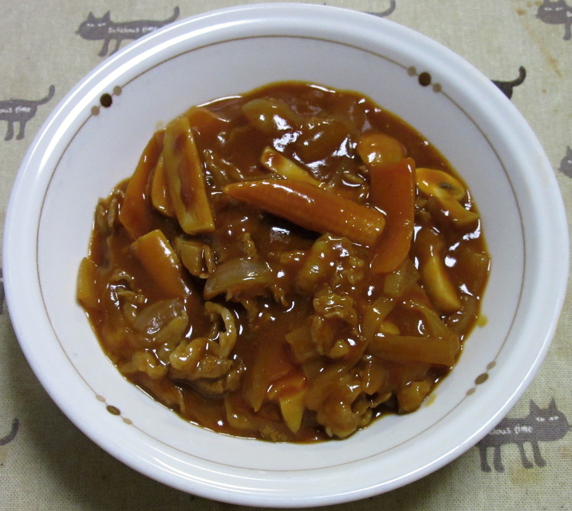 完熟トマトのハヤシライスソースで 具だくさんのハヤシライスソース ぶつぶつもぐもぐ 日々の食生活とか云々