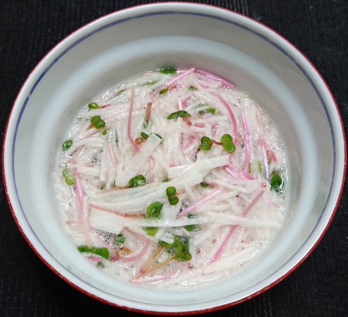長芋とさくらかいわれの梅酢和え タコの刺身 ぶつぶつもぐもぐ 日々の食生活とか云々 長芋とさくらかいわれの梅酢和え タコの刺身 ぶつぶつもぐもぐ 日々の食生活とか云々