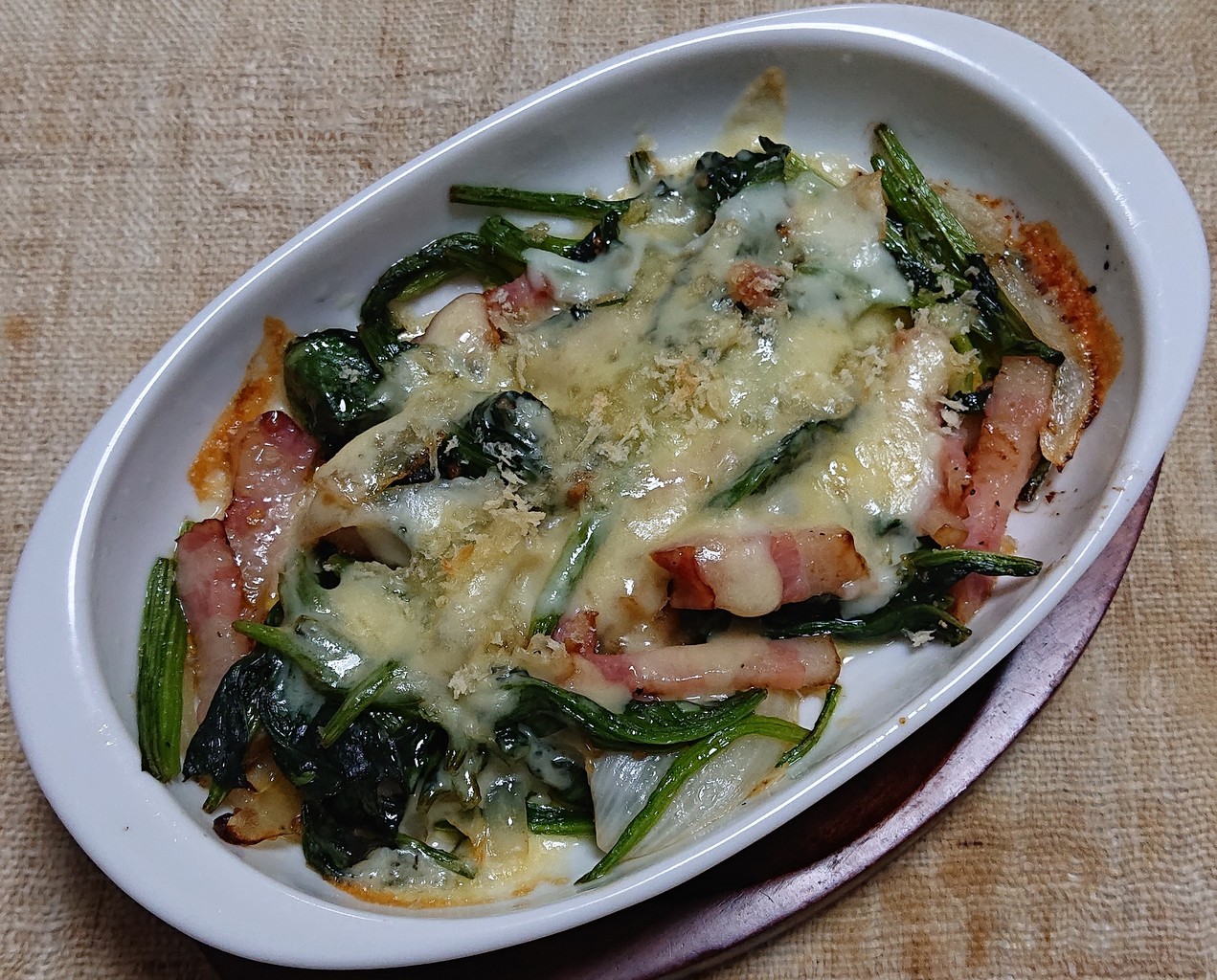 ベーコンとほうれん草のチーズ載せ焼き ぶつぶつもぐもぐ 日々の食生活とか云々 ベーコンとほうれん草のチーズ載せ焼き ぶつぶつもぐもぐ 日々の食生活とか云々