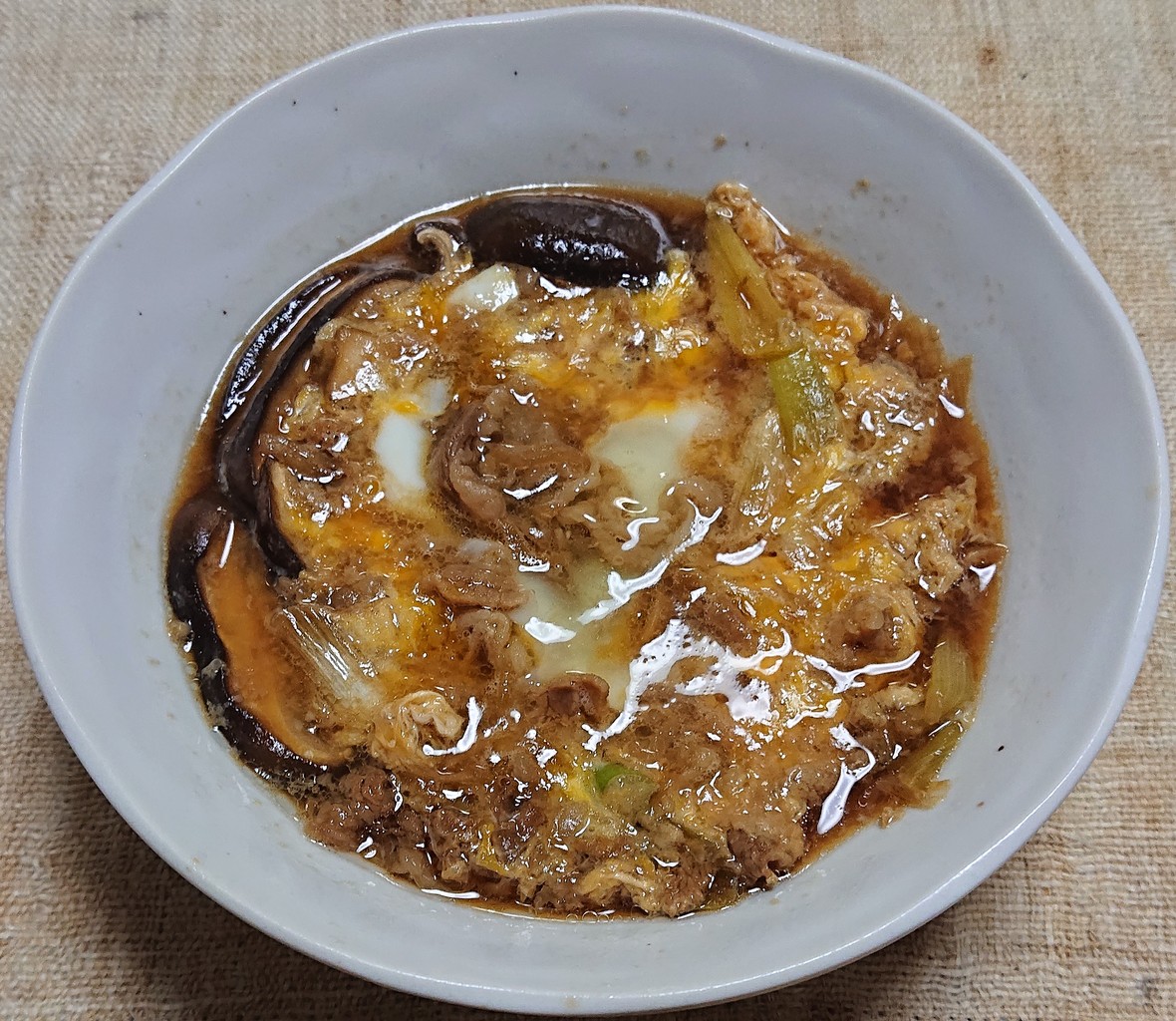 牛肉のしぐれ煮の卵とじ ぶつぶつもぐもぐ 日々の食生活とか云々 牛肉のしぐれ煮の卵とじ ぶつぶつもぐもぐ 日々の食生活とか云々