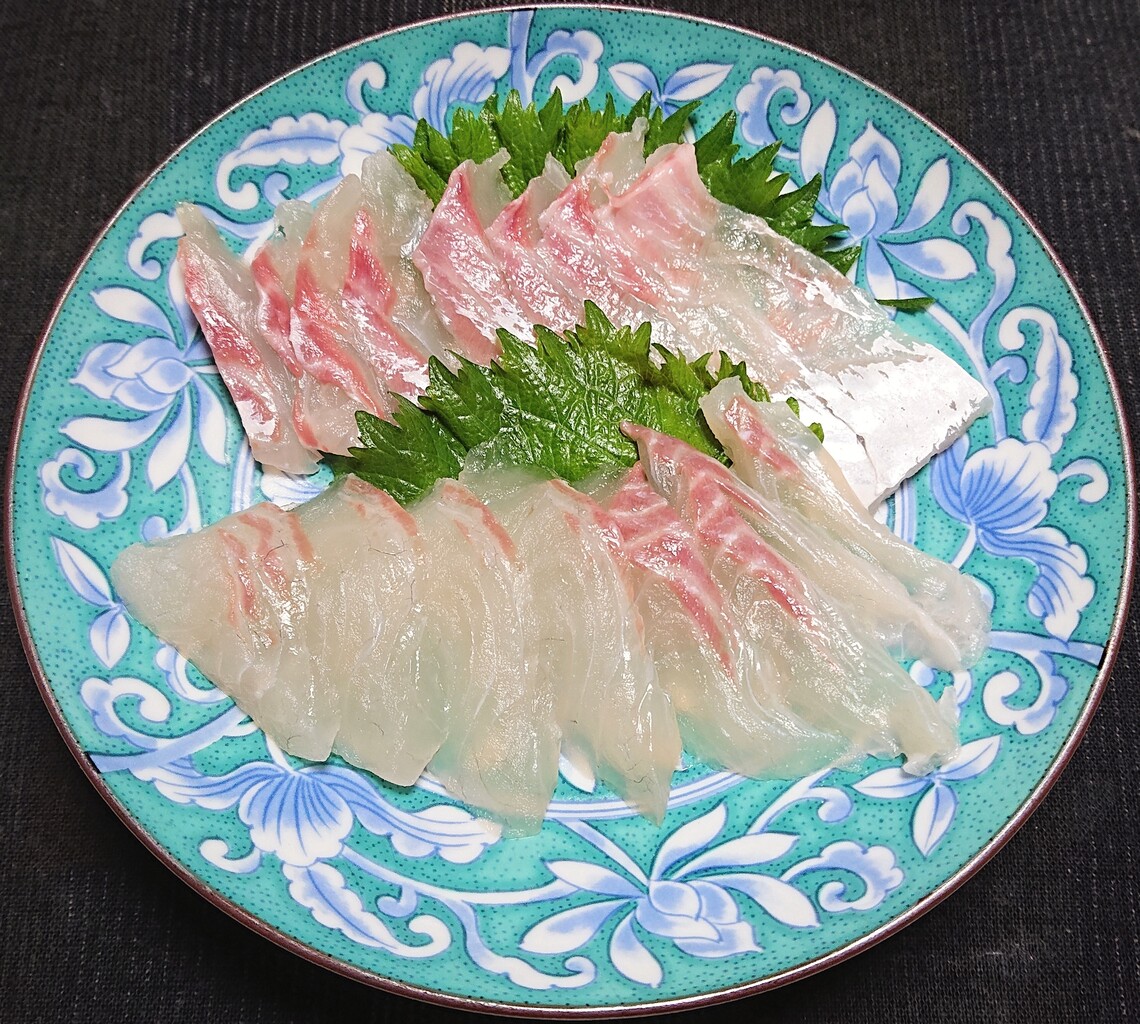 タイの刺身 かじかの子とさくらかいわれと大根おろし ぶつぶつもぐもぐ 日々の食生活とか云々 タイの刺身 かじかの子とさくらかいわれと大根おろし ぶつぶつもぐもぐ 日々の食生活とか云々