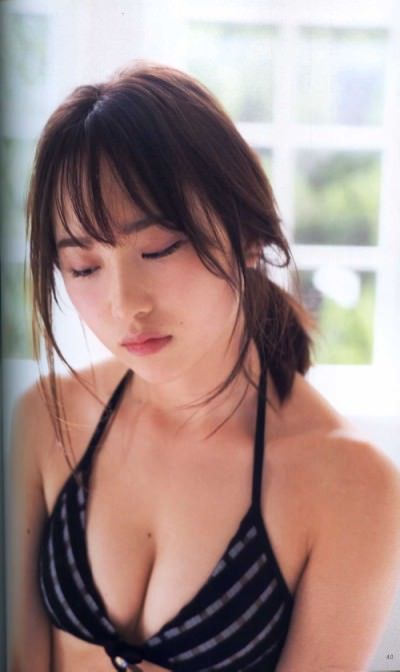 ムチムチ若妻ビキニ画像 高橋朱里のエロい体で飛び散る精液が凄まじい グラビアマップ ノ O ノ