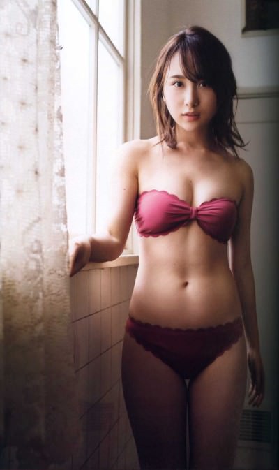 ムチムチ若妻ビキニ画像 高橋朱里のエロい体で飛び散る精液が凄まじい グラビアマップ ノ O ノ