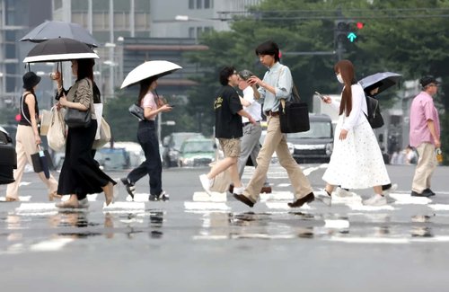 【悲報】日本人さん「日本の35℃は欧州の40℃より湿度が高いから暑いんだあー！」←これ