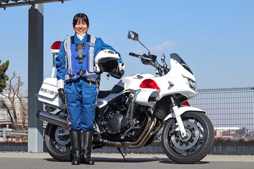 【動画】警官さん、青切符を切るためにチャリを白バイで追跡してしまうｗｗｗｗｗｗｗｗｗｗ