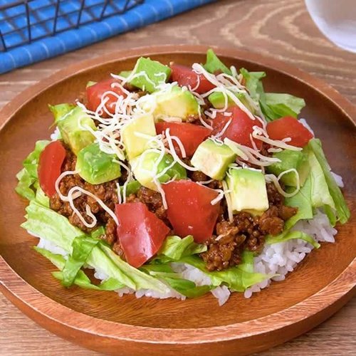 【悲報】「タコライス（タコは入っていない）」←こういうやつ、他にもいっぱいあるｗｗｗｗｗｗｗｗｗｗ