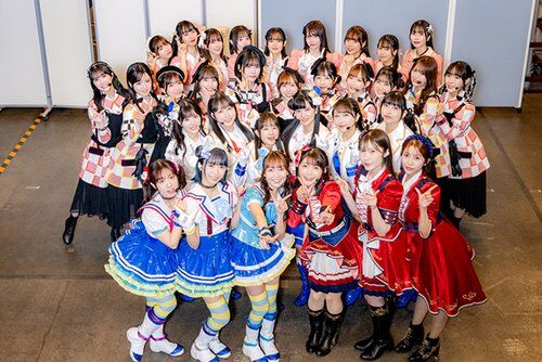【悲報】アイマスやラブライブのリアルライブに行くやつの気が知れないｗｗｗｗｗｗｗｗｗｗ