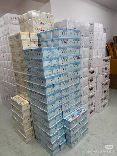 【悲報】らぶぶ転売ヤーさん、大量の在庫を抱えて無事死亡してしまうｗｗｗｗｗｗｗｗｗｗ