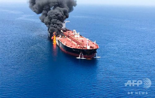【悲報】ホルムズ海峡で日本船45隻足止め、イランが「通っていいよ」と言ったのに日本政府が断った理由がヤバすぎる・・・・・・・・・