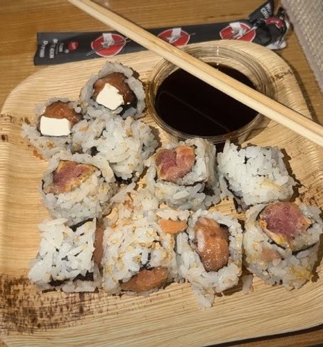 【困惑】ブラジルMFパケタさん、日本戦後に寿司写真を投稿して大問題にｗｗｗｗｗｗｗｗｗｗ