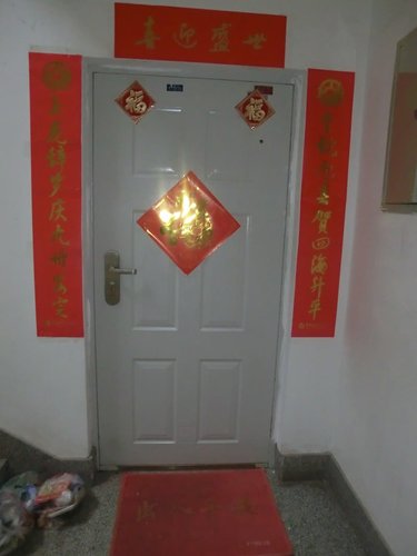 【衝撃】中国さん、ドアの中身がまさかの段ボールだったｗｗｗｗｗｗｗｗｗｗ