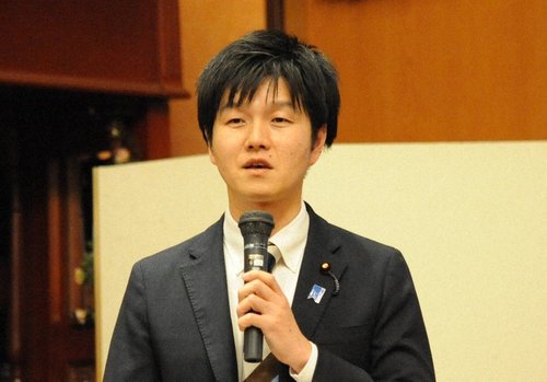 【悲報】鈴木農水相さん、備蓄米の早期買い戻しを求めてしまう・・・・・・・・・
