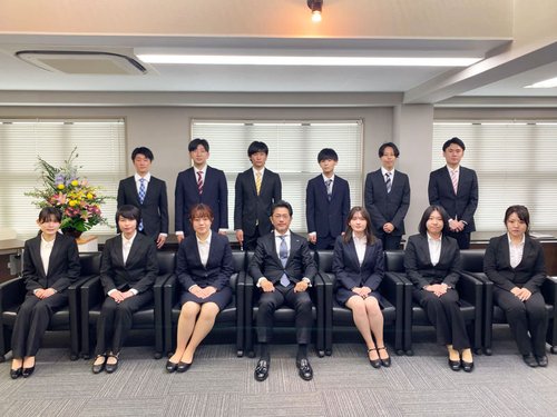 【悲報】新卒500万が当たり前の時代、ガチで到来してしまうｗｗｗｗｗｗｗｗｗｗ