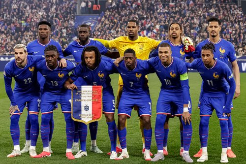 【驚愕】W杯フランス代表、スタメン11人中9人がアフリカ系・・・・・・・・・