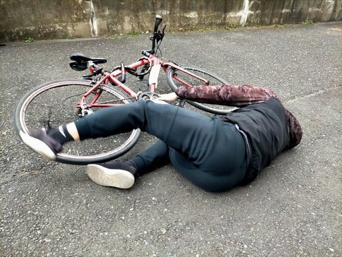 【悲報】チャリカスさん、私有地に突っ込んで断末魔を上げてしまうｗｗｗｗｗｗｗｗｗｗ