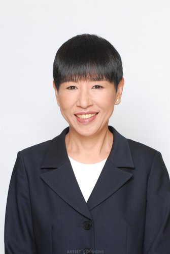 【困惑】和田アキ子さん、スイカ割りで目隠しなしを言い渡される