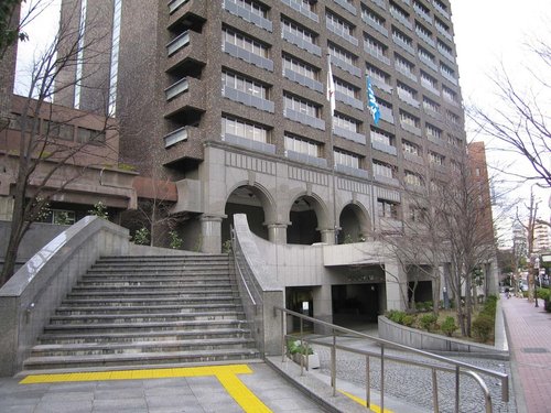 【悲報】兵庫県庁さん、合格者の6割に入庁を辞退されてしまうｗｗｗｗｗｗｗｗｗｗ