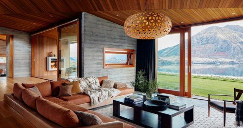 【悲報】アメリカの"排泄クイーン"さん、Airbnbの部屋中に放尿しまくって逮捕されてしまうｗｗｗｗｗｗｗｗｗｗ