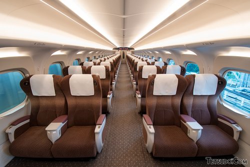 【悲報】人気子連れYouTuberさん、新幹線グリーン車で注意した乗客を「変なジジイ」と逆ギレした結果、収益停止されてしまうｗｗｗｗｗｗｗｗｗｗ