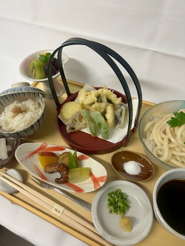 【画像】藤井聡太さんの昼飯ｗｗｗｗｗｗｗｗｗｗ