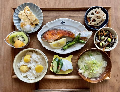 【悲報】外国人さん「日本人の食生活は健康的」←甘い物も酒もタバコもやってる模様ｗｗｗｗｗｗｗｗｗｗ