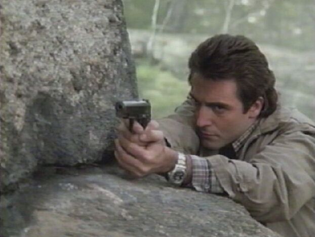 探偵マイク・ハマー 俺が掟だ！」 : 映画のボツ脚本・準備稿を訳して