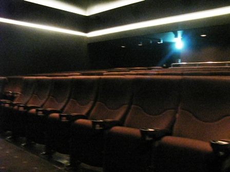 Tohoシネマズ梅田 シアター６ ナニワのスクリーンで映画を観るということ