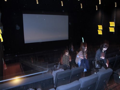 13年10月 ナニワのスクリーンで映画を観るということ 13年10月 ナニワのスクリーンで映画を観るということ