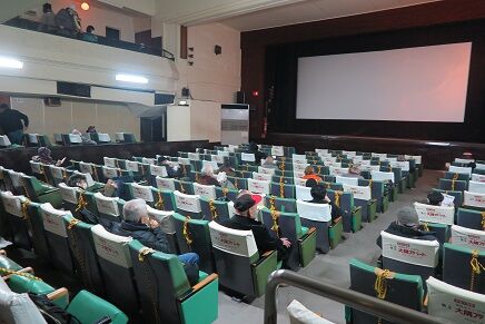 ウルフズ コール を新世界 国際劇場で観るということ ナニワのスクリーンで映画を観るということ