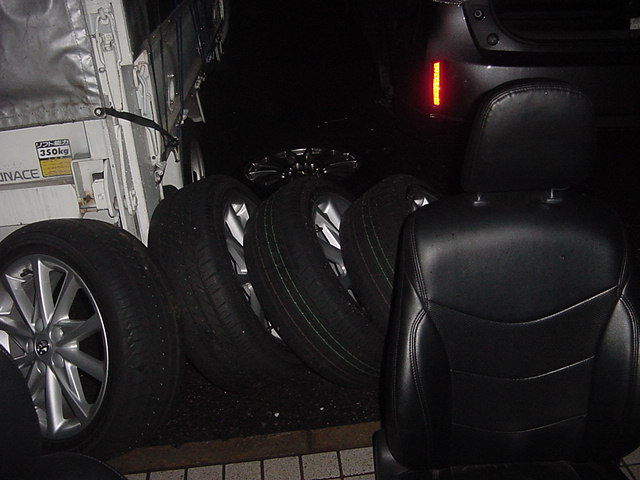 プリウス タイヤ 交換 時期