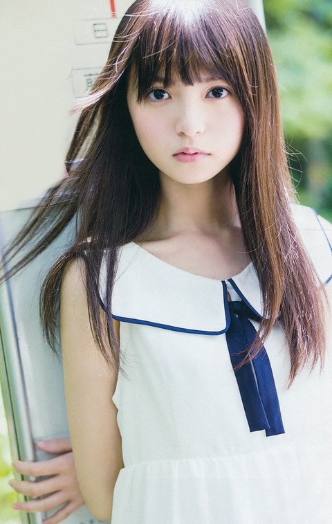 齋藤飛鳥 脇4