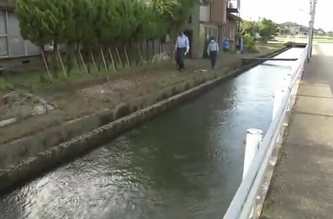 富山2歳児の両親が怪しい父親が犯人 (1)