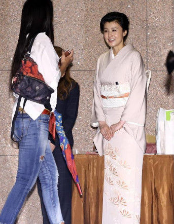 藤原紀香と陣内智則の離婚理由」歯の不自然 (5)