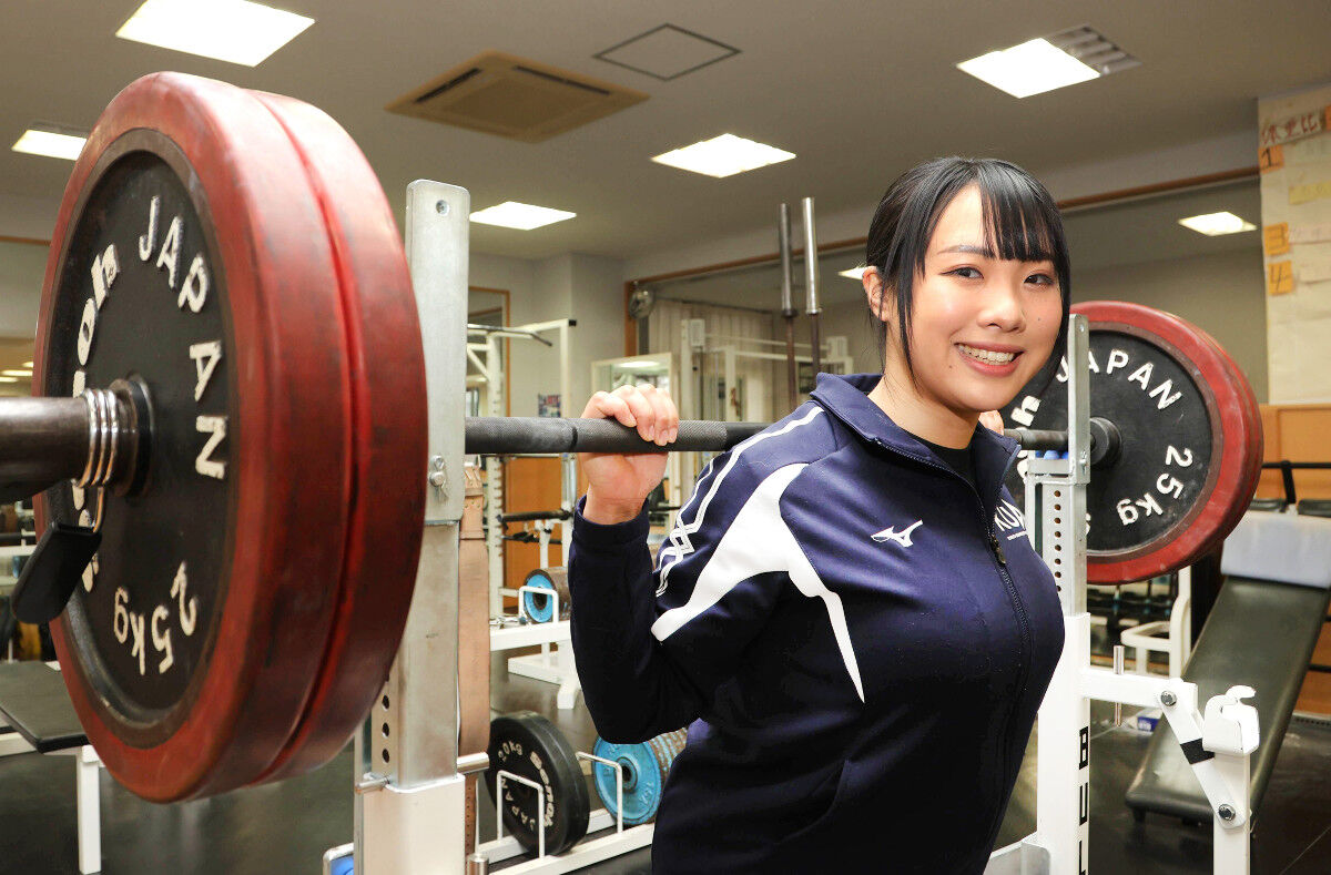 【画像】女子パワーリフティング王者の野村優おっぱいでっか！
