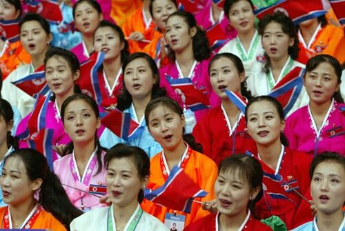 【動画】北朝鮮のメスガキ、『顔』でフルートっぽい楽器を演奏ｗｗｗ