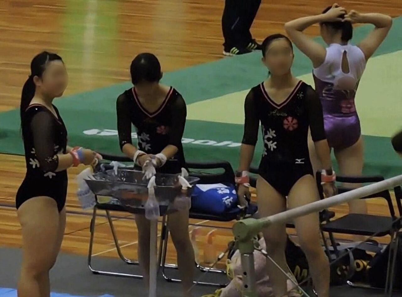 【画像】体操女子選手「吸水ショーツをプレゼントです！」