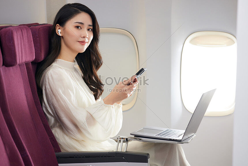 【画像】飛行機だけど隣の女がエロいｗｗｗｗｗｗｗｖｗ