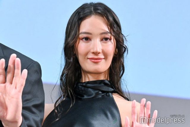 【画像】 菜々緒さん、ハイレグ過ぎるｗｗｗｗｗｗｗｗｗｗｗ