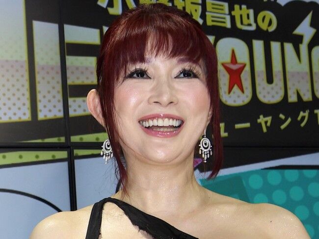 【画像】叶美香さん（５５）「セクシーなコスプレしてみました♡」ﾊﾟｼｬ