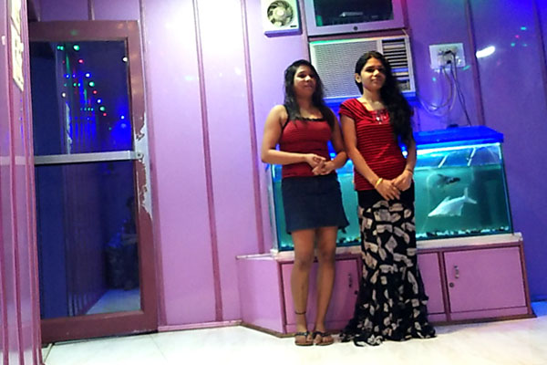 【悲報】インドの性風俗、いくらなんでも安すぎるｗｗｗ