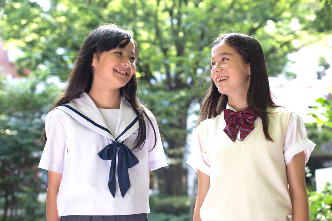 【画像】 女子中学生の腋、性的すぎるwwww