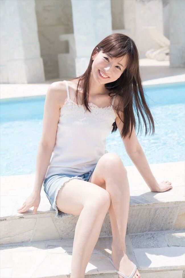 【画像】 若い娘がパンツ見せてくれる通りがあるらしいｗｗｗ