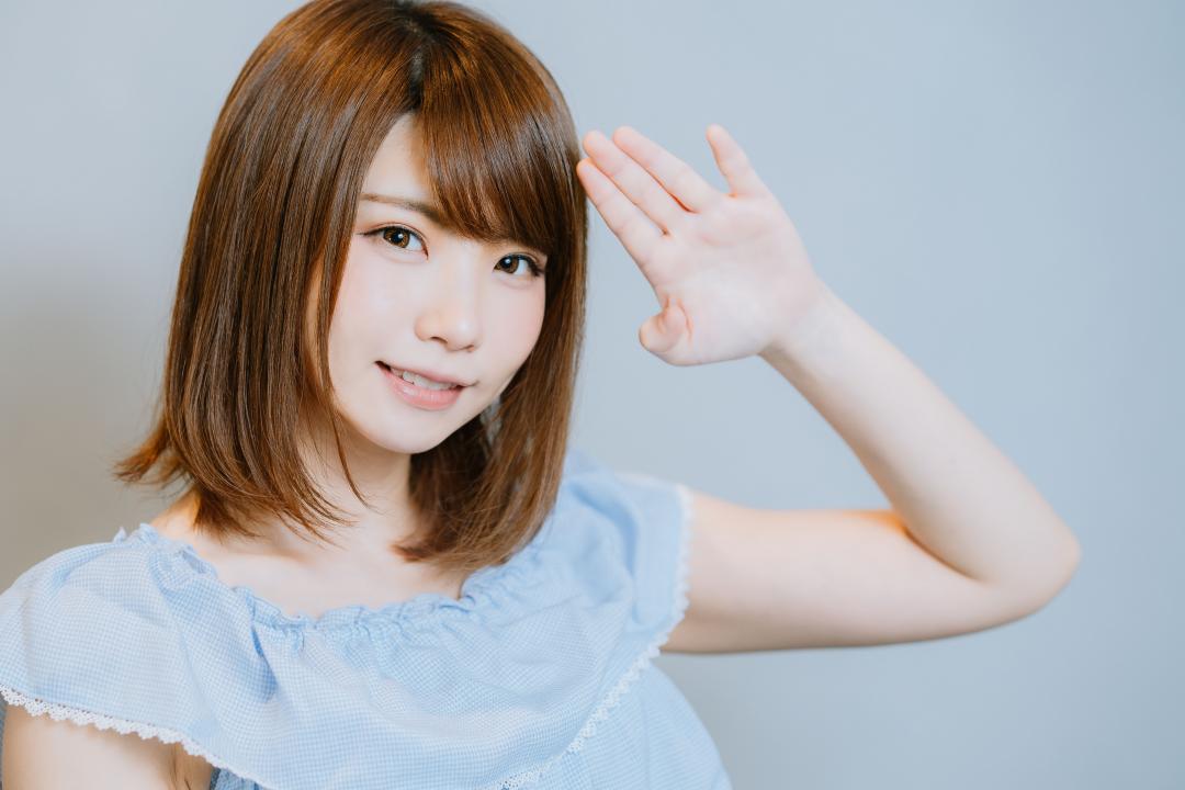 【画像】えなこさん、バスタオル姿でサイン会に登場ｗ ｗ ｗ ｗ ｗ