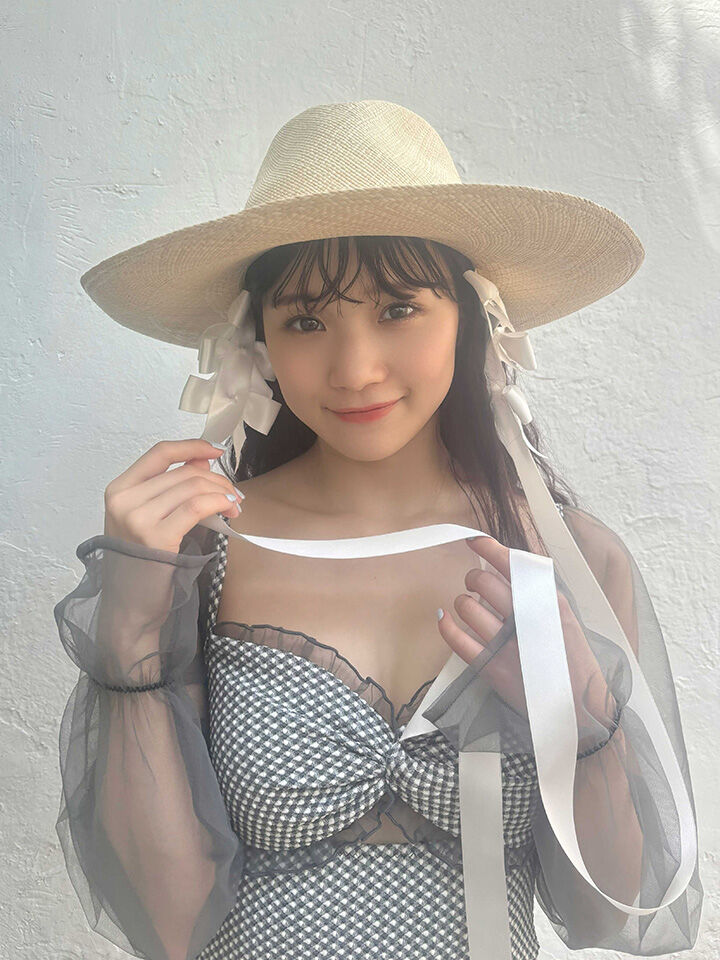 【画像】 元アイドルさん、明らかにアレな手つきを見せる