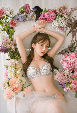 【画像】ランジェリーモデルさん、貧乳好きにはたまらないｗｗｗｗ