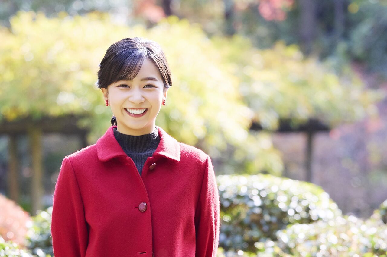 【画像】女子大生時代の佳子さまの黒タイツ太ももｗｗｗｗ