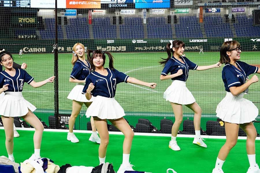 【画像】台湾チアさん、観客のオチ■ポをおっ勃ててしまうwww